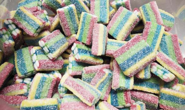 Vidal Sour Multicolour Bricks 250ct 1.6kg