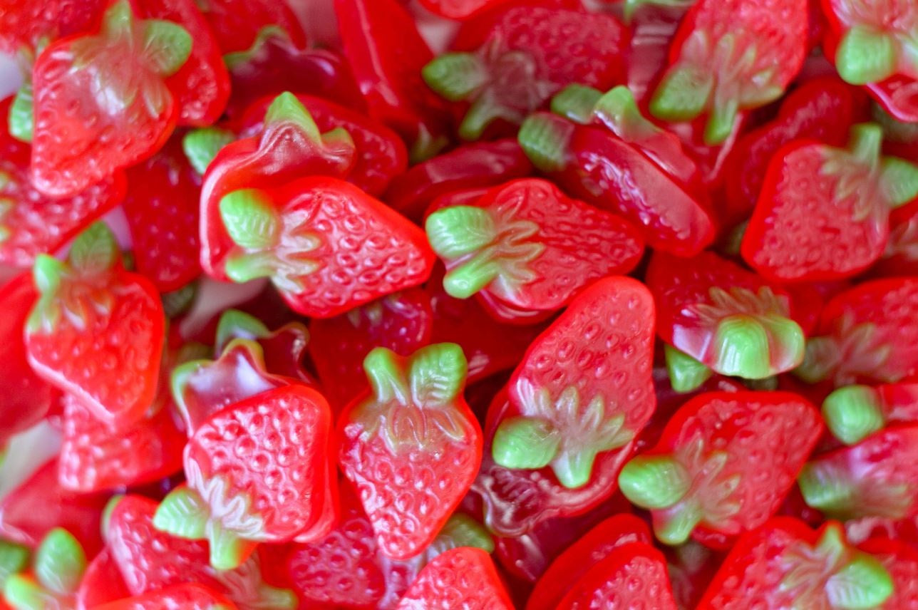 Mayceys 3 for 20c Sour Strawberries approx 265ct